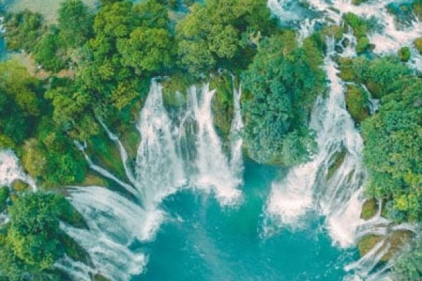 Ban Gioc Waterfall & Ba Be Lake 3-Day Adventure Tour from Hanoi