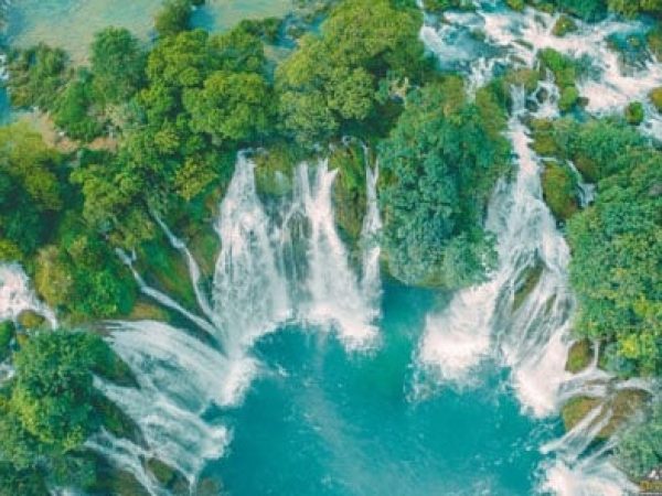 Ban Gioc Waterfall & Ba Be Lake 3-Day Adventure Tour from Hanoi