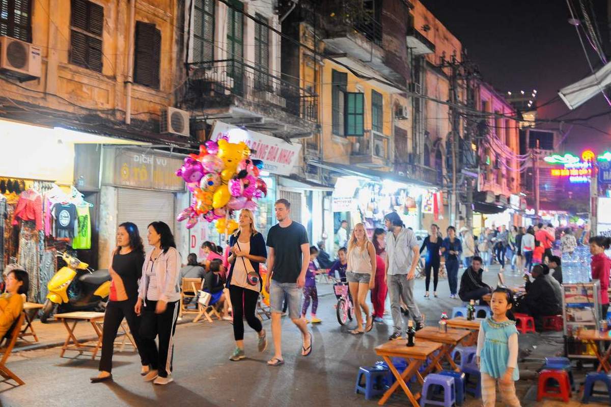 Hanoi food walking tours